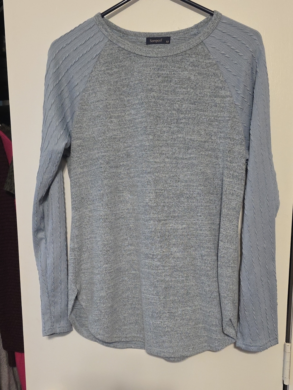 Lightweight Women's Long-Sleeve Crewneck Sweater - Light Blue